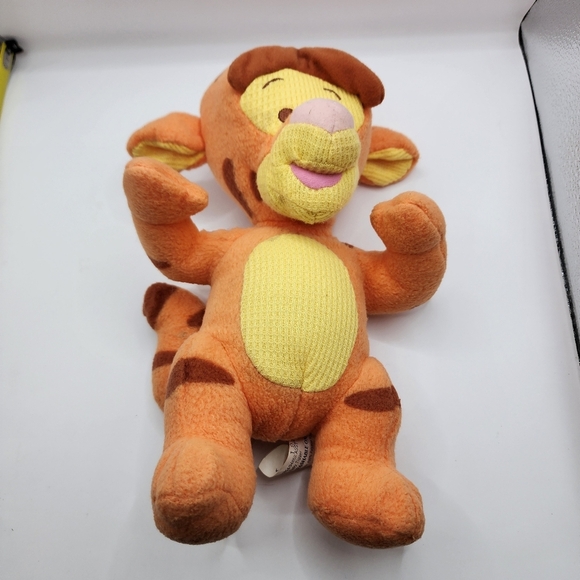 Tigger Plush Baby Rattle 6" 2001 Winnie The Pooh Vintage Fisher Price - Picture 1 of 5